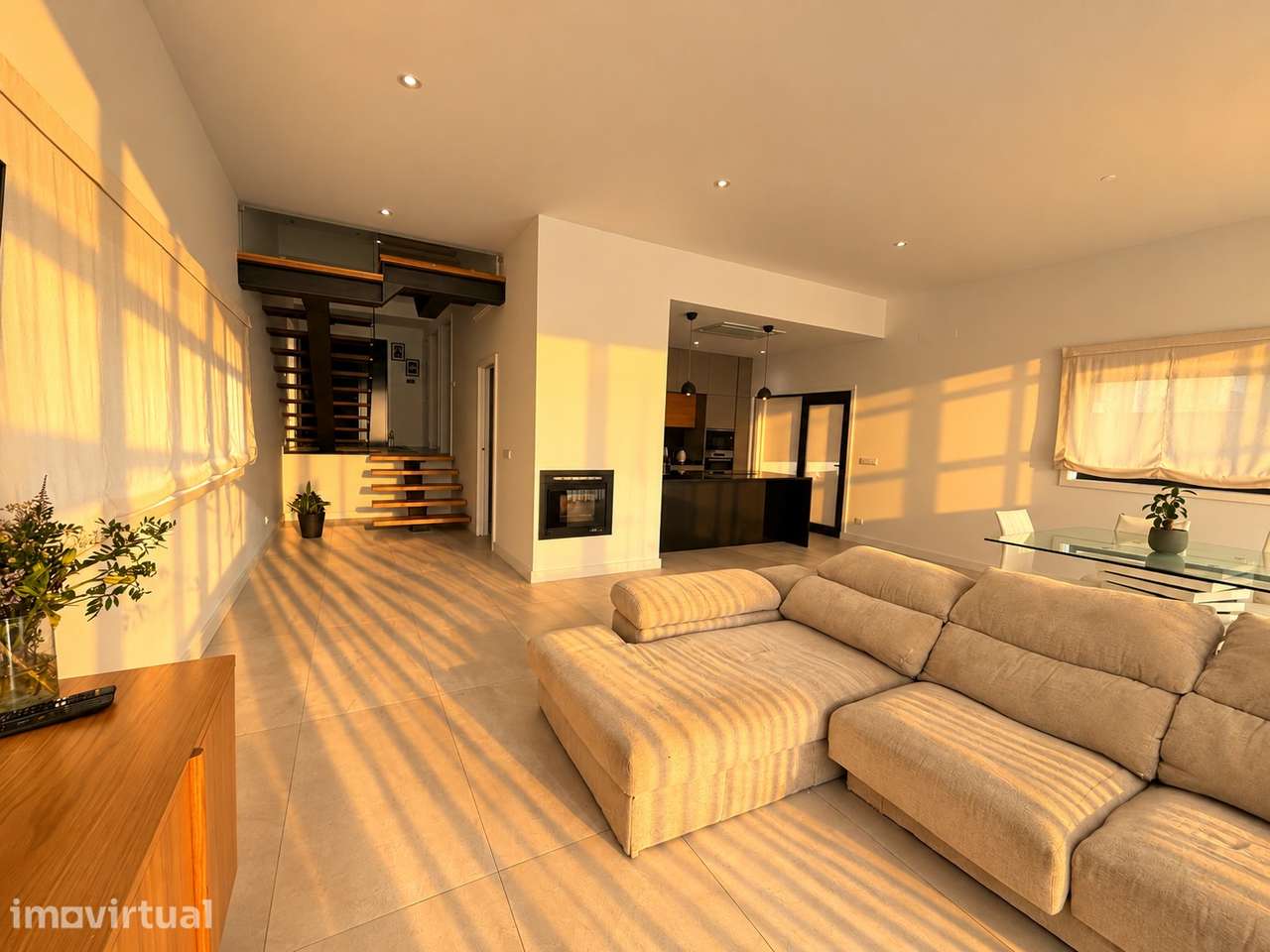 Moradia T3+1 independente com Terreno de 823 m² em Canelas - Grande imagem: 5/29