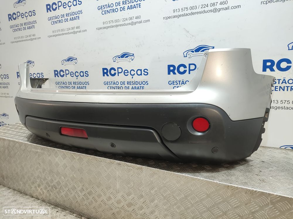 Parachoques trás traseiro original Nissan Qashqai J10 fase 1 de 2006 a 2010 com sensores de estacionamento - 2