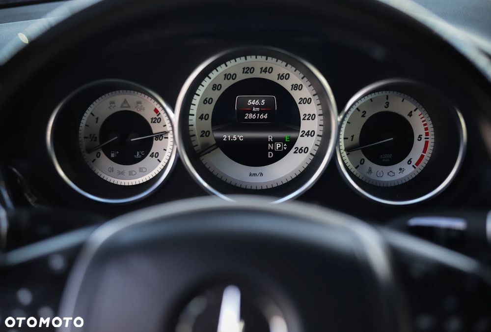 Mercedes-Benz CLS 350 CDI 4-Matic BlueEff - 35