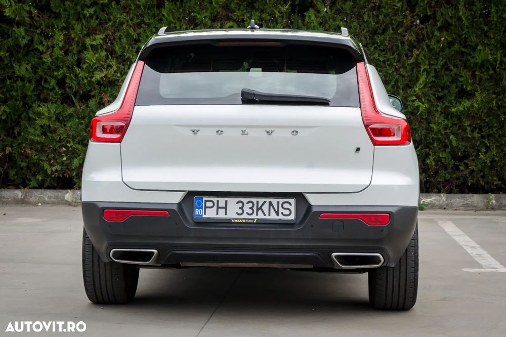 Volvo XC 40 D4 AWD Geartronic R-Design - 8