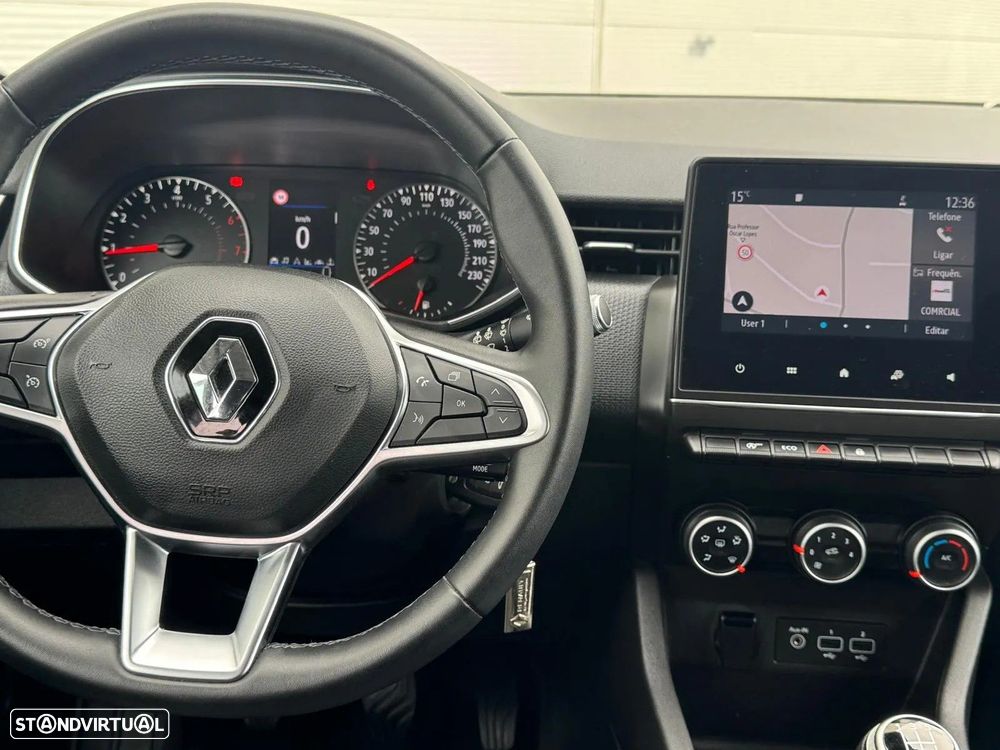 Renault Clio - 11