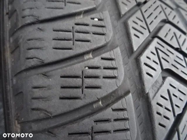 215/65/R17 99H PIRELLI WINTER SCORPION TM - 4