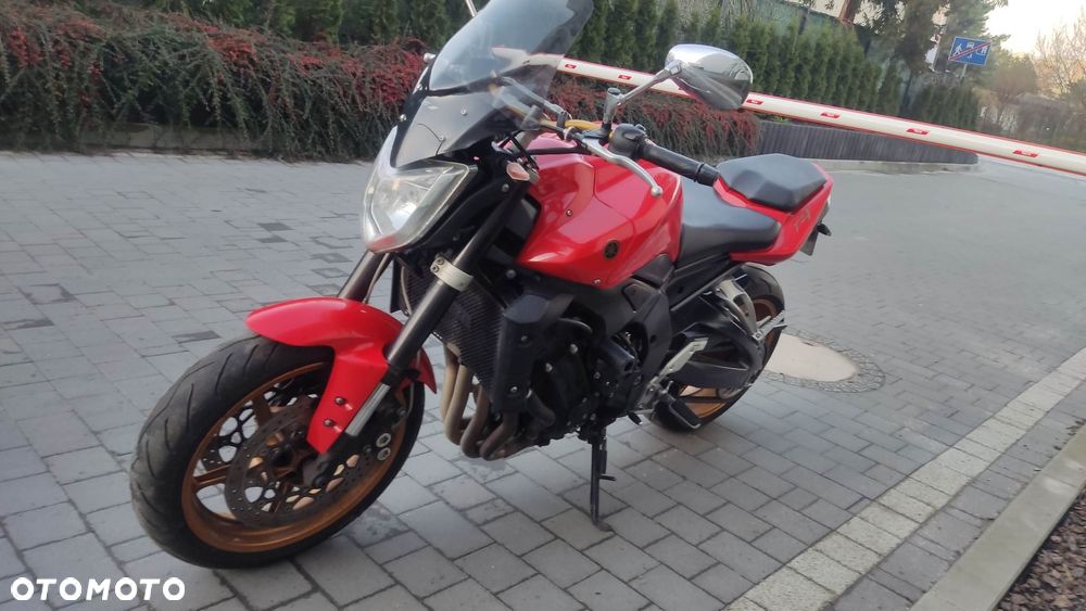 Yamaha Inny - 25
