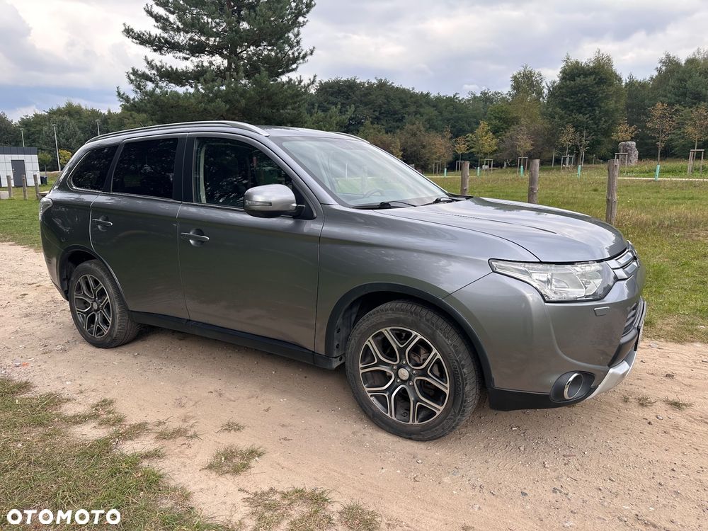 Mitsubishi Outlander 2.2 DID Intense - 3