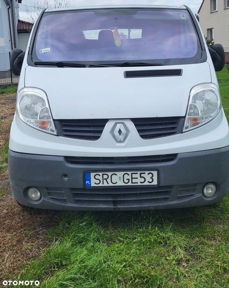 Renault TRAFIC - 2