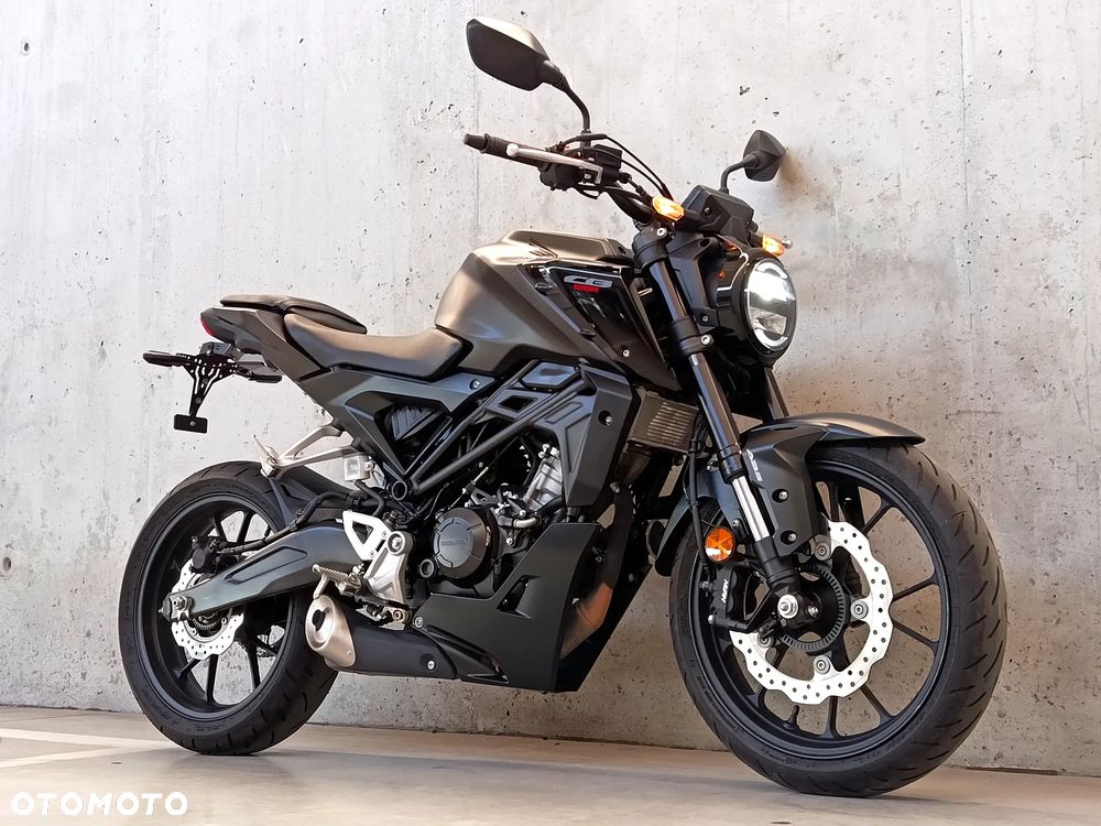 Honda CB - 1