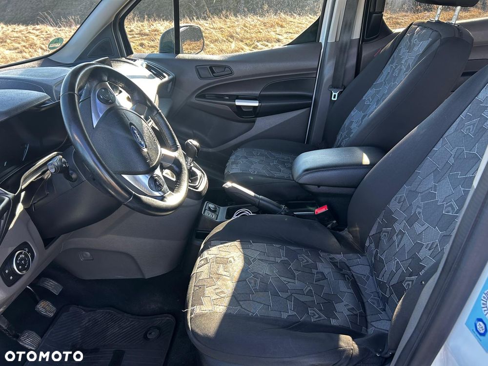 Ford Transit Connect - 16