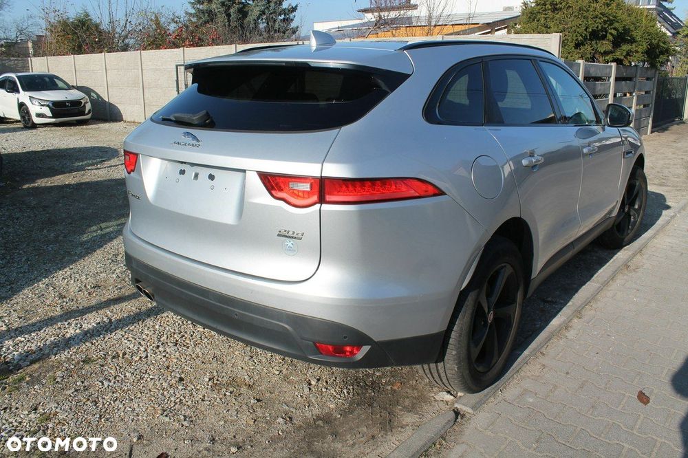 Jaguar F-Pace - 5