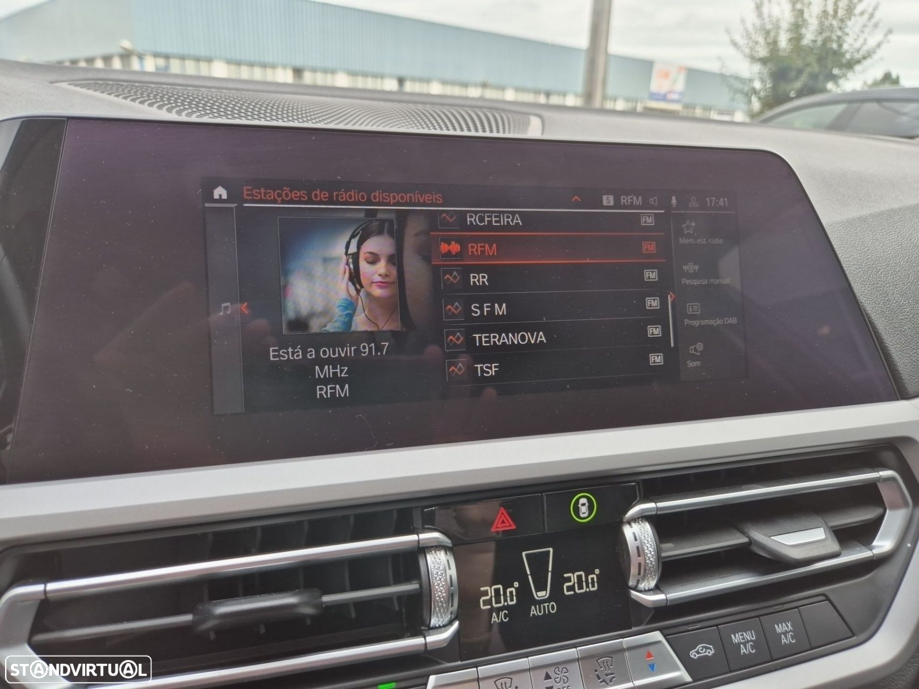 BMW 330 e Touring Corporate Edition Auto - 28