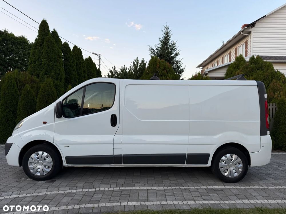 Renault TRAFIC - 4