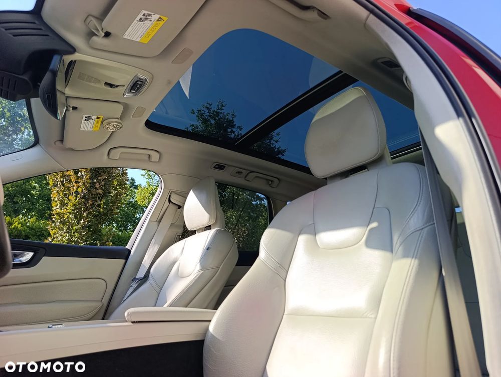 Volvo XC 60 T5 GPF AWD Momentum - 21