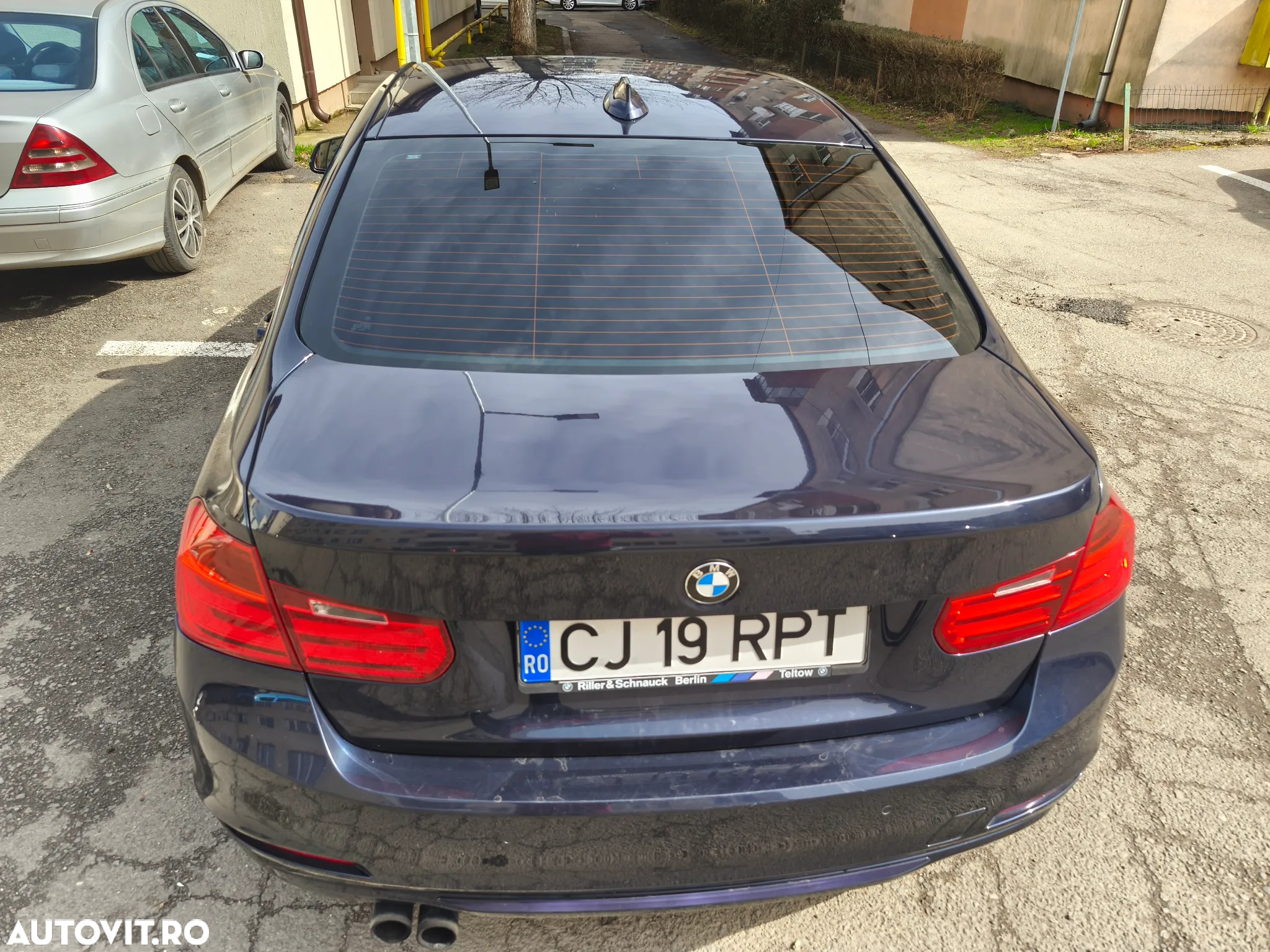 BMW Seria 3 328i Sport Line - 10