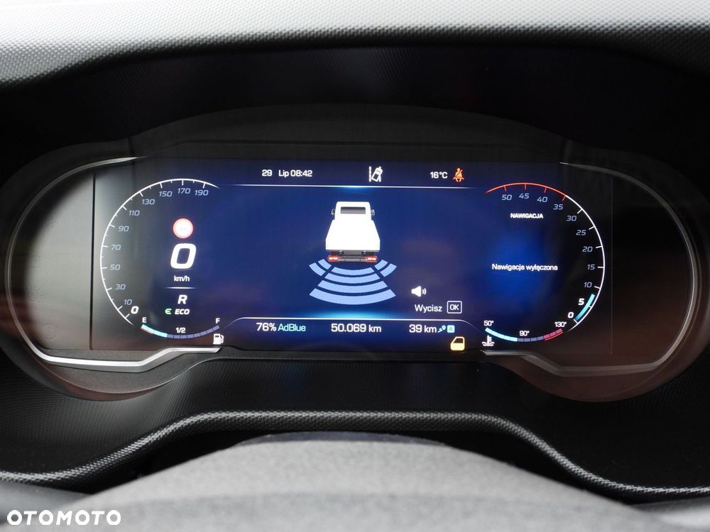 Iveco DAILY 35S18 KONTENER HI-MATIC WINDA 8 PALET TEMPOMAT NAWIGACJA LEDY PNEUMATYKA AUTOMAT HI-MATIC KLIMATYZACJA  180KM - 35