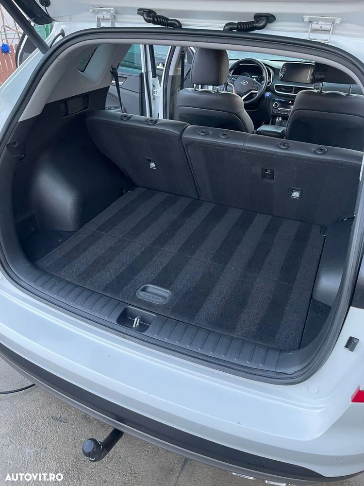 Hyundai Tucson 2.0 CRDI 4WD Automatik Style - 3