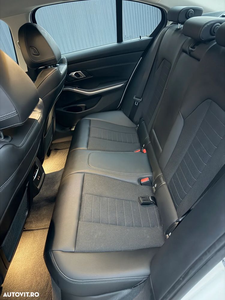 BMW Seria 3 318i Aut. - 10