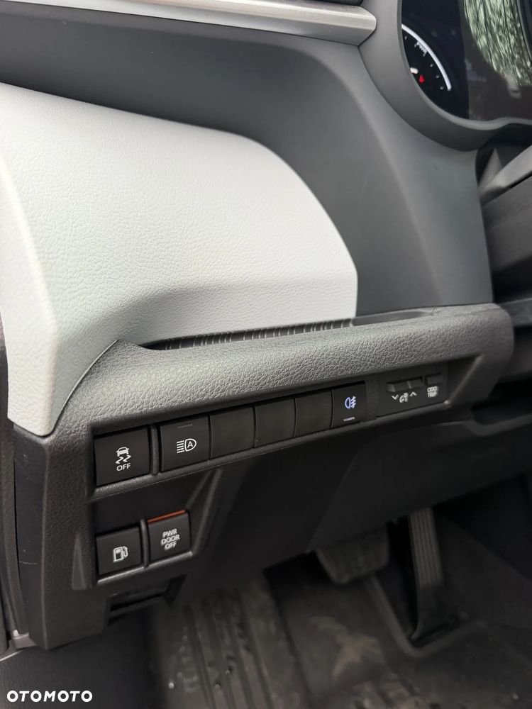 Toyota Sienna - 19