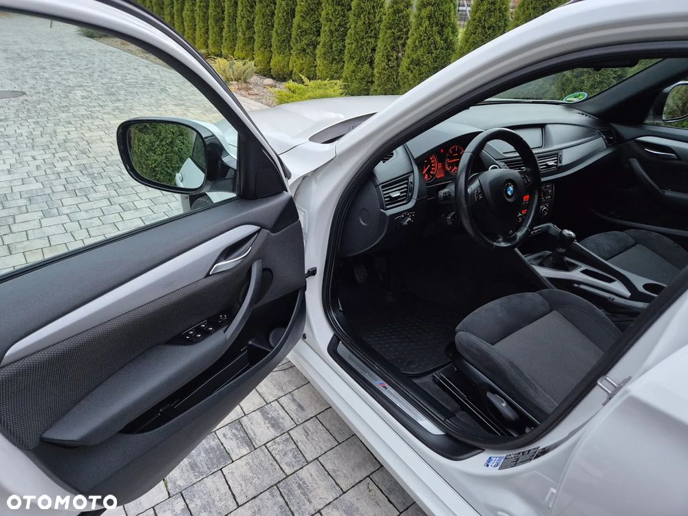 BMW X1 xDrive18d Sport Line - 11