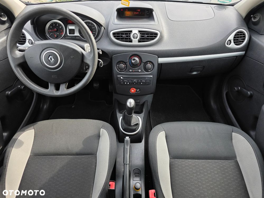 Renault Clio 1.2 16V Dynamique - 10