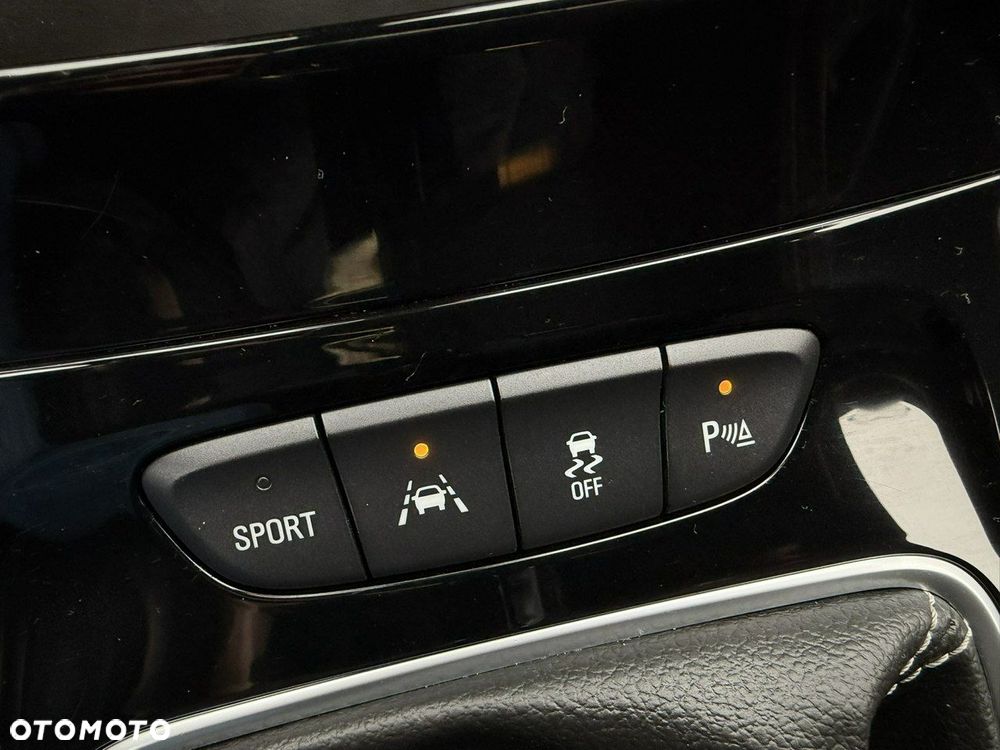 Opel Astra 1.4 T Dynamic - 22