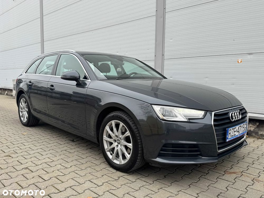 Audi A4 Avant 2.0 TDI S tronic - 1