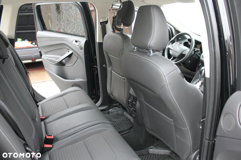 Ford Kuga - 3