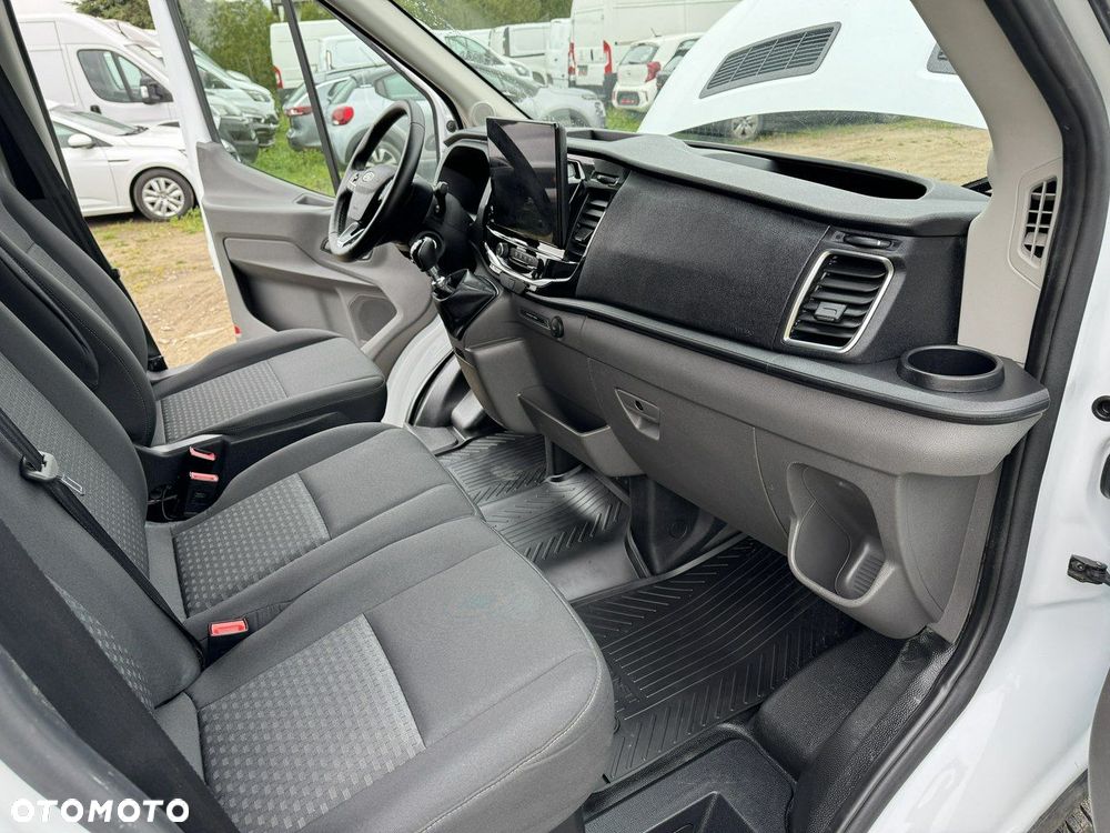 Ford Transit - 12