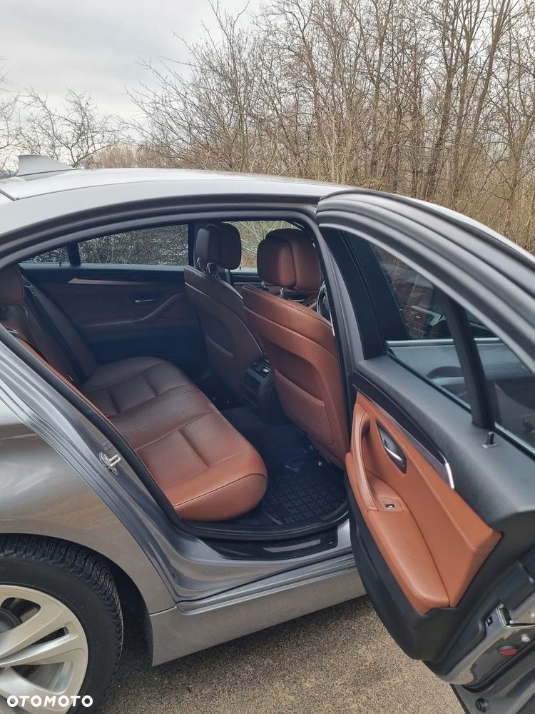 BMW Seria 5 520d - 31