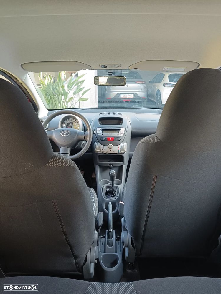 Toyota Aygo Standard - 19