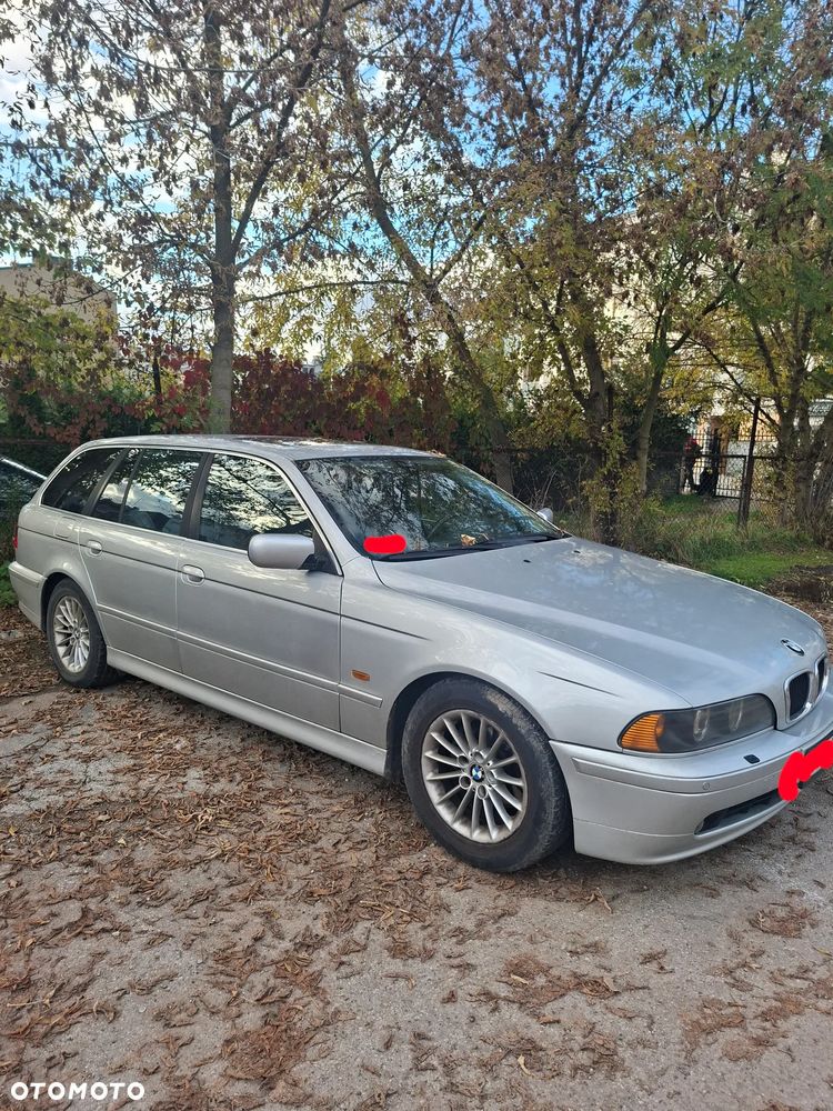 BMW Seria 5 525d - 5