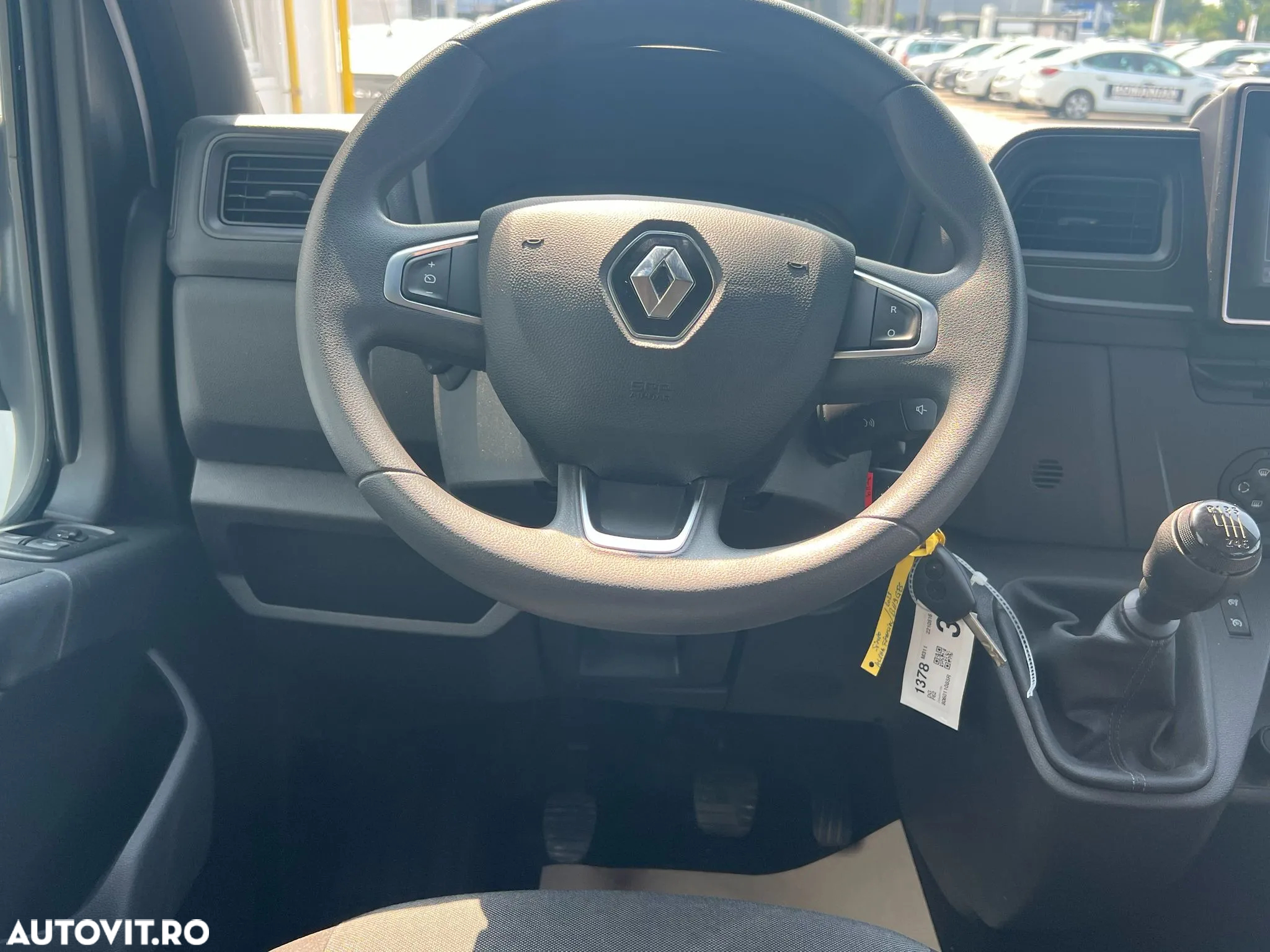 Renault Master 2.3 Blue dCi 135 TT Furgon CD 3,5t L3H2 9 m3 - 22