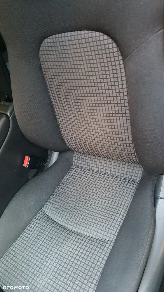 Mercedes-Benz Klasa C 200 Kompressor Automatik - 33