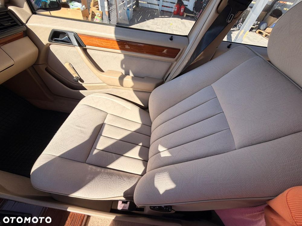 Mercedes-Benz W124 (1984-1993) - 16