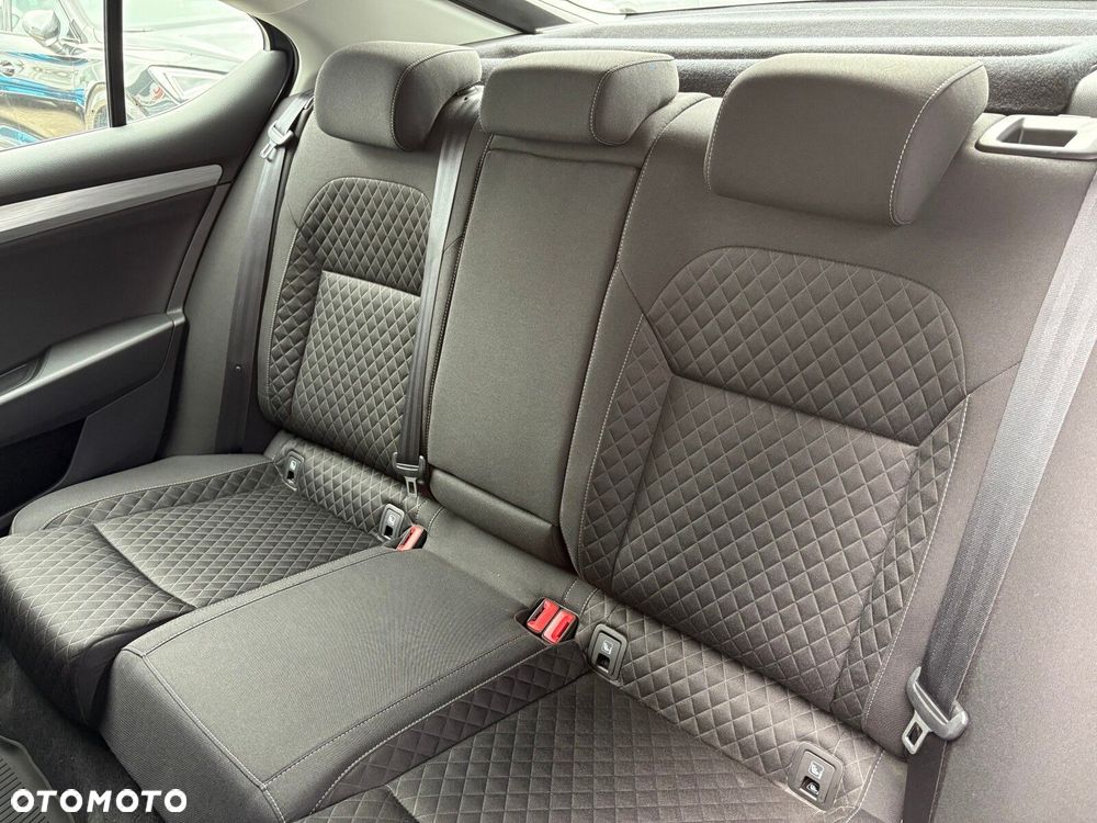 Skoda Superb 2.0 TDI Ambition DSG - 13