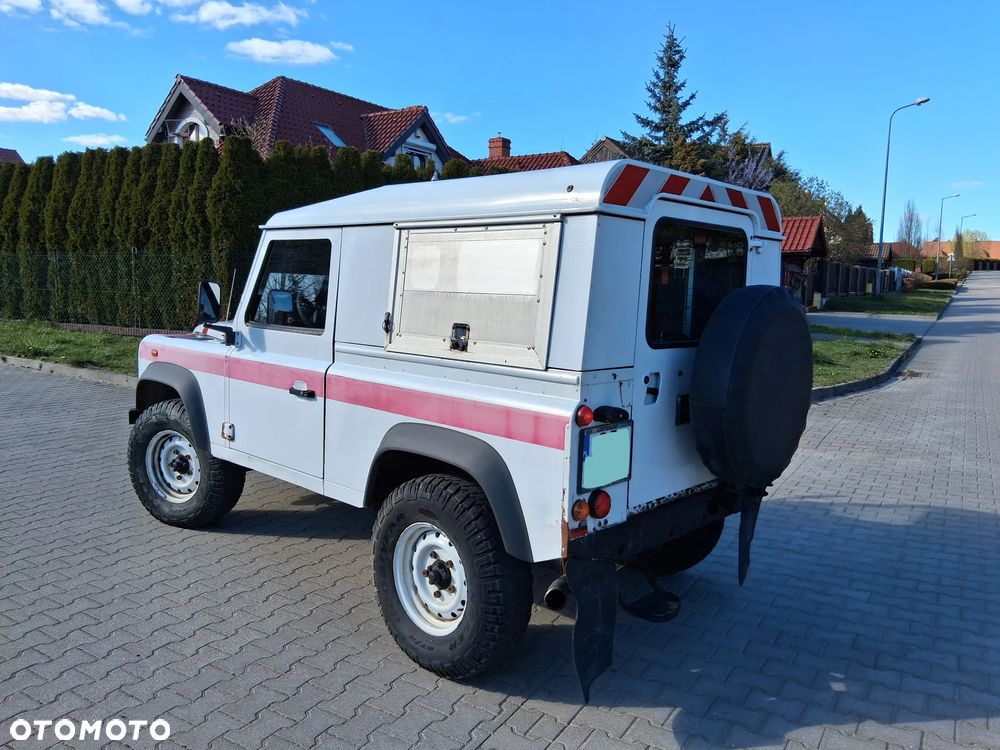 Land Rover Defender 90 Hard Top E - 5