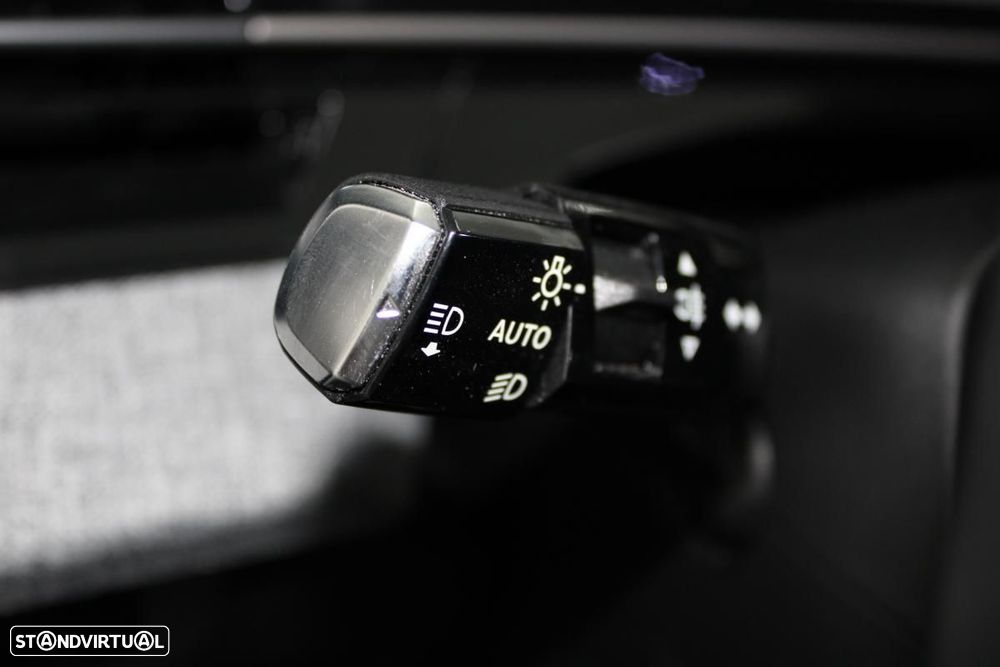 Peugeot E-3008 73 kWh GT - 17