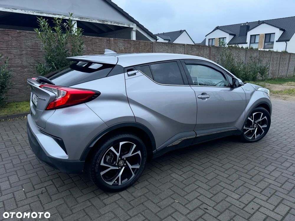 Toyota C-HR 1.8 Hybrid Dynamic - 1