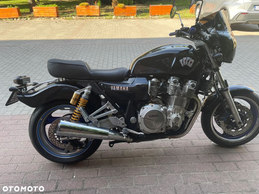 Yamaha XJR - 1