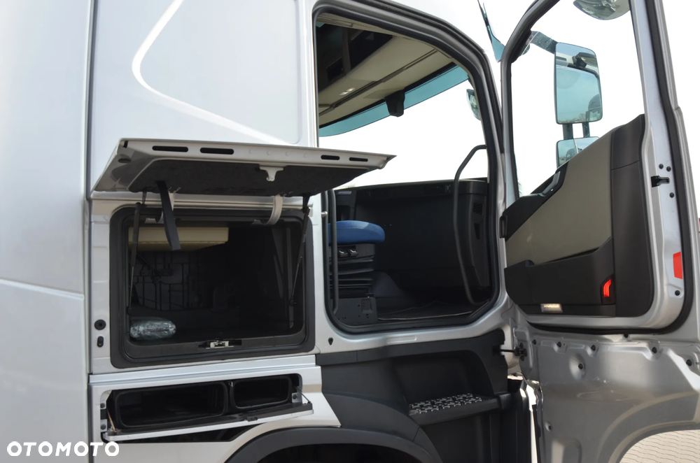 Volvo FH 5 NEW / MEGA / 2021r. / KLIMA P. / FULL LED / ACC / NAVI / KAMERA / DE / 8019 - 14