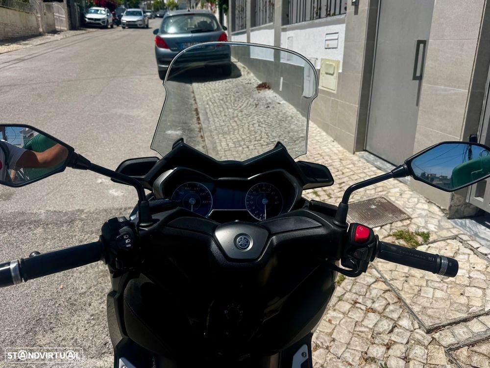 Yamaha 125 Xmax tech Max - 1