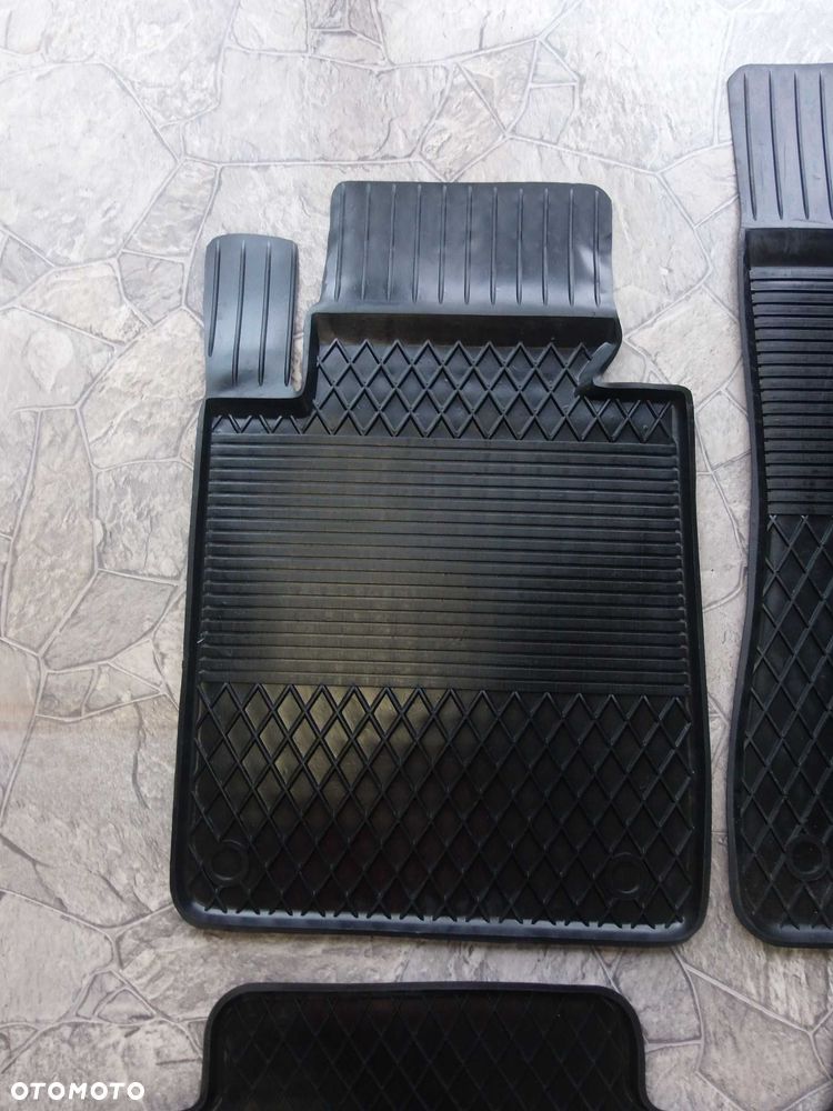 Dywaniki Gumowe BMW E36 E46 E90 E91 E67 F25 E84 E39 E81 E82 E88 E87 - 3