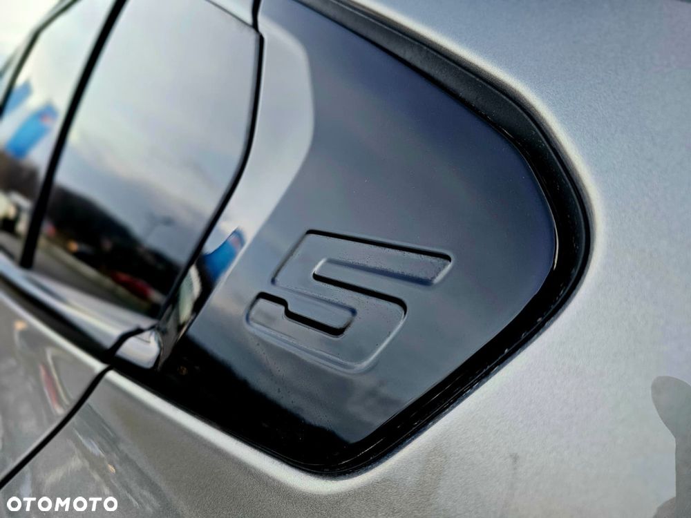 BMW Seria 5 520d xDrive mHEV - 17
