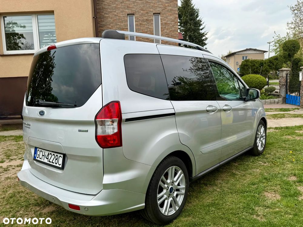 Ford Tourneo Courier 1.0 EcoBoost S&S Titanium - 3