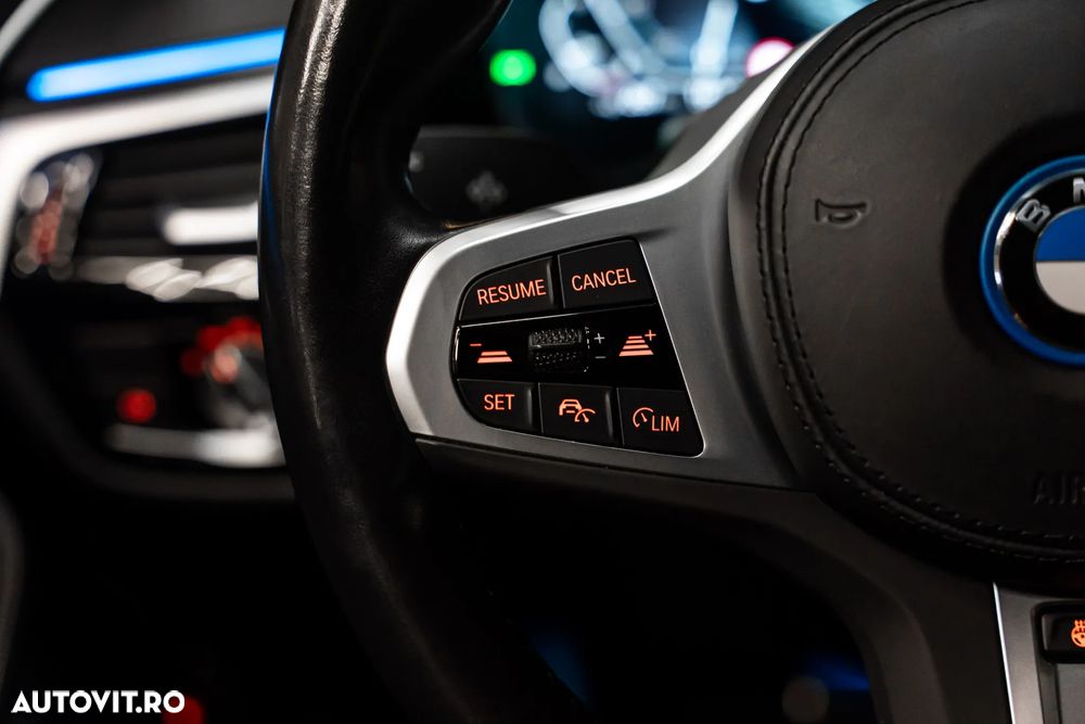 BMW Seria 5 530e xDrive Aut. - 18