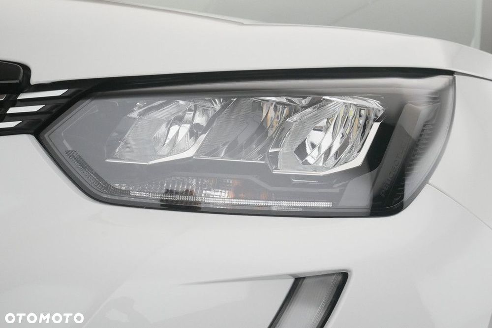 Peugeot 2008 1.2 PureTech Allure S&S - 13