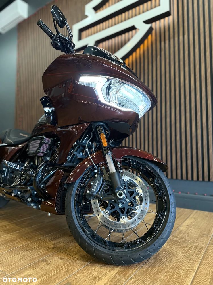 Harley-Davidson Touring Road Glide - 4