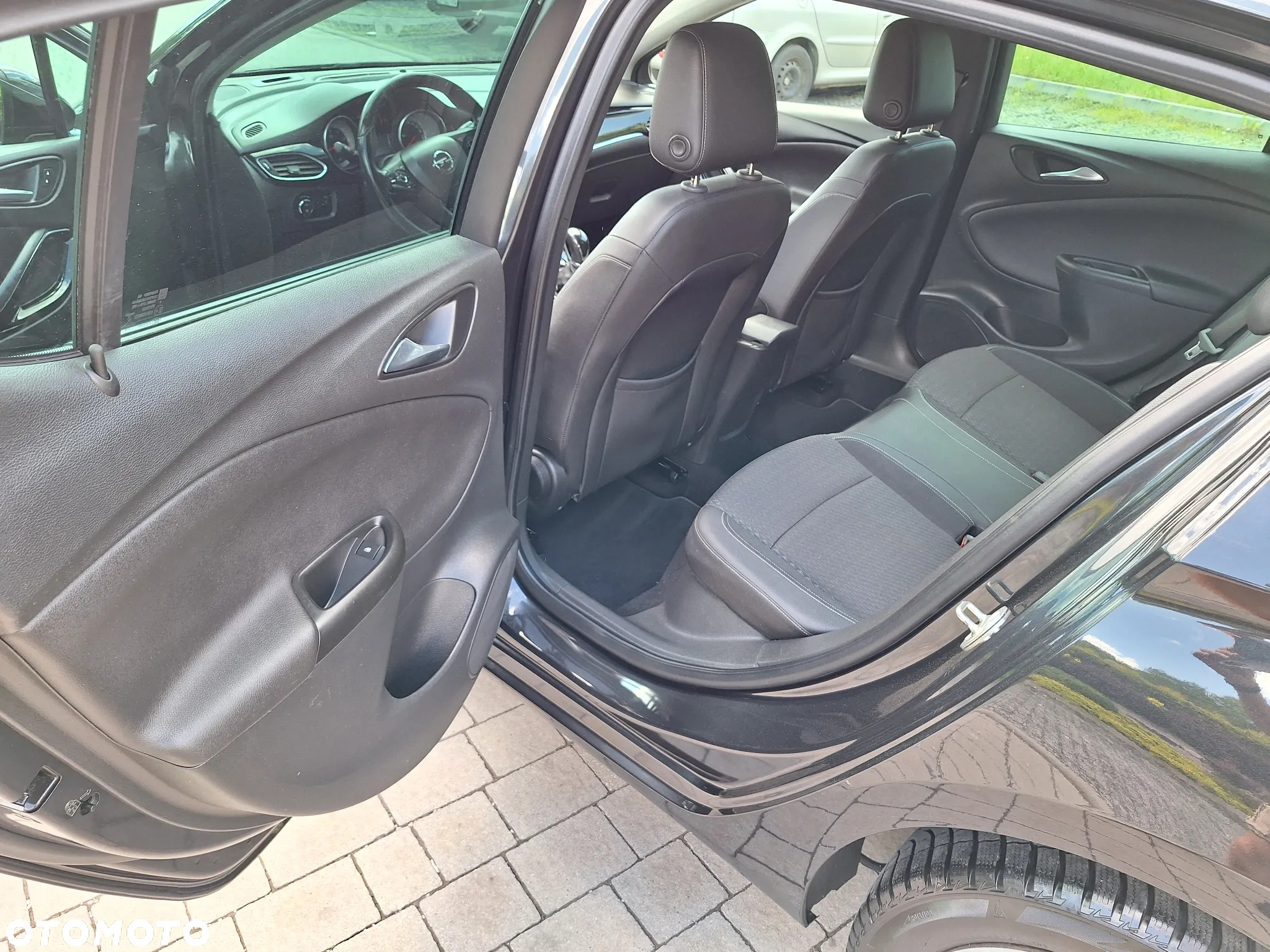 Opel Astra 1.4 Turbo Innovation - 13