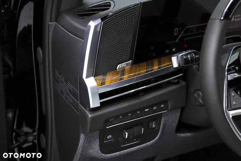 Cadillac Escalade - 11