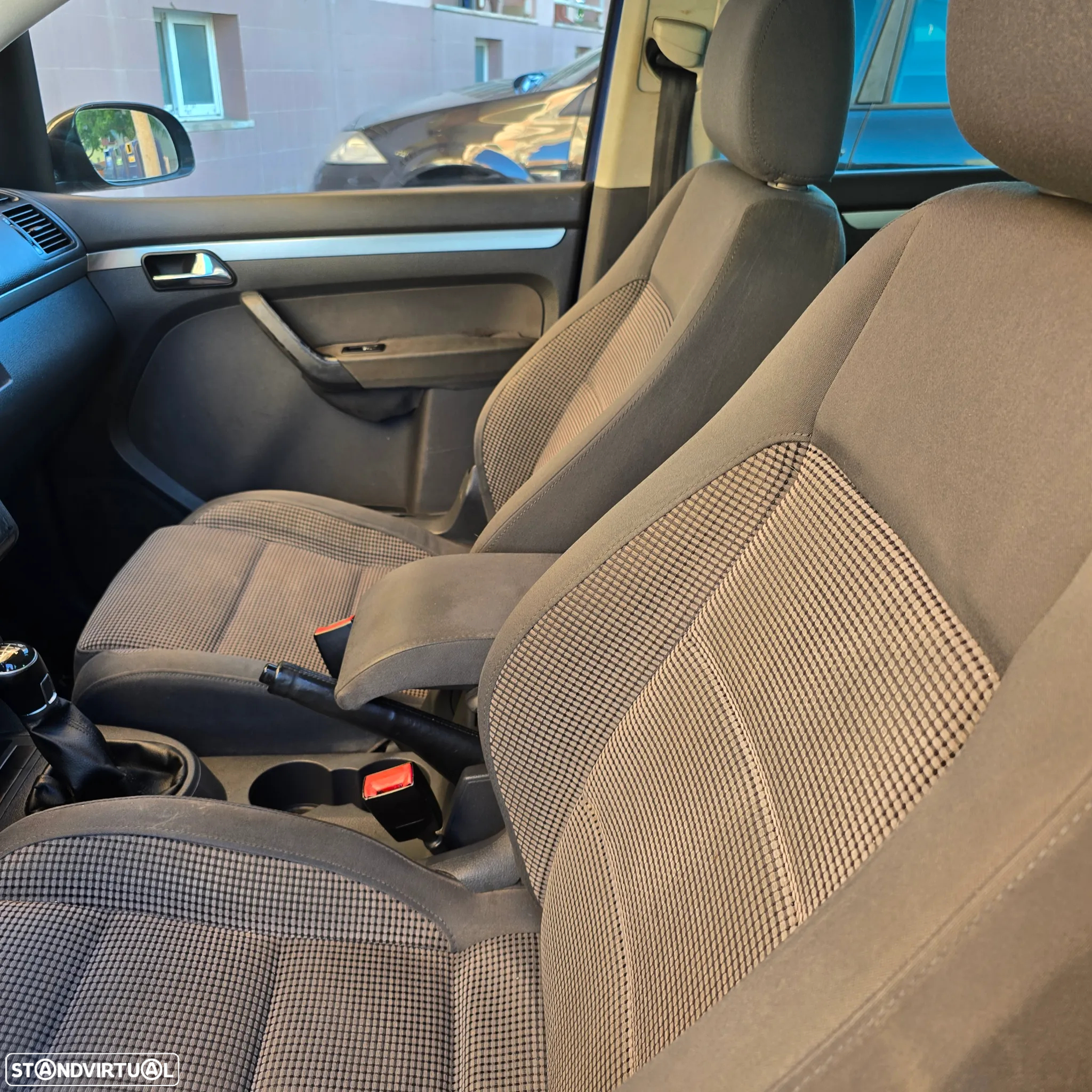 VW Touran 1.9 TDi Basis 5L - 2