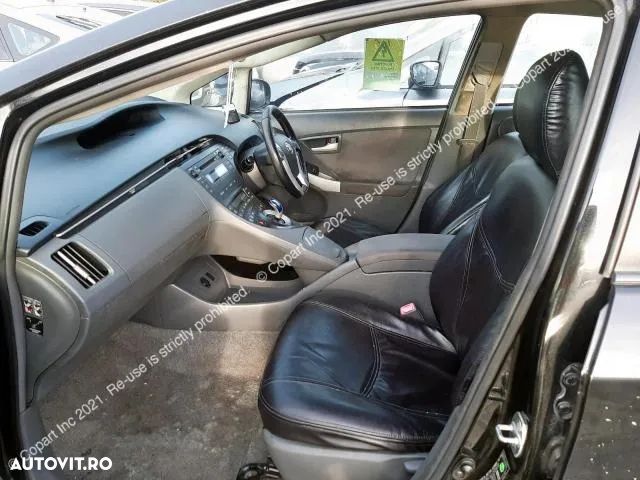 Dezmembrez Toyota Prius 3 - 5