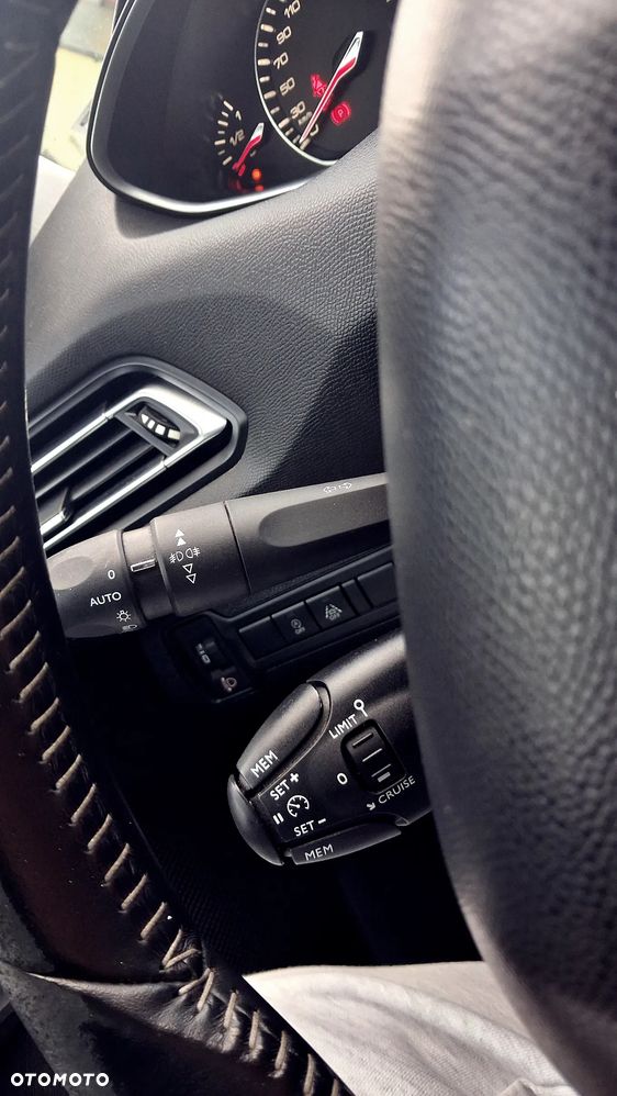 Peugeot 308 BlueHDi 120 Stop & Start Business-Line - 35